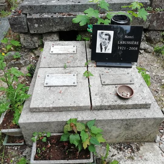 Grave of Labussière