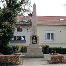 John Grün monument
