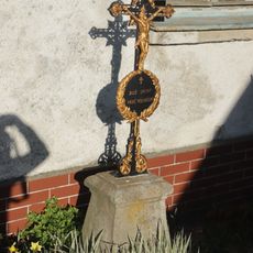 Kříž u domu 14 v Heralticích