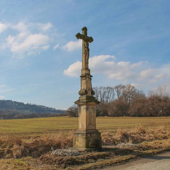 Kříž v Horní Libině na kraji u cesty