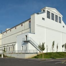 Halle I and Halle VI