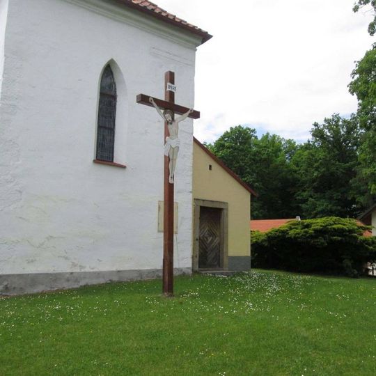 Kříž v Chanovicích u kostela