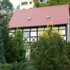 Wohnhaus (Umgebinde) in halboffener Bebauung Mennickestraße 11