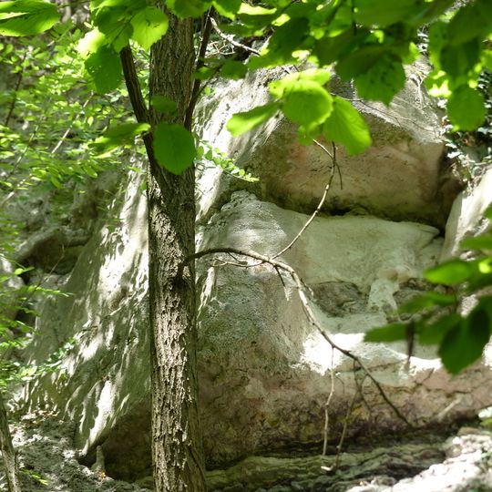 Erdgeschichtlicher Aufschluss in den Stubensandsteinschichten "Heslacher Wald"
