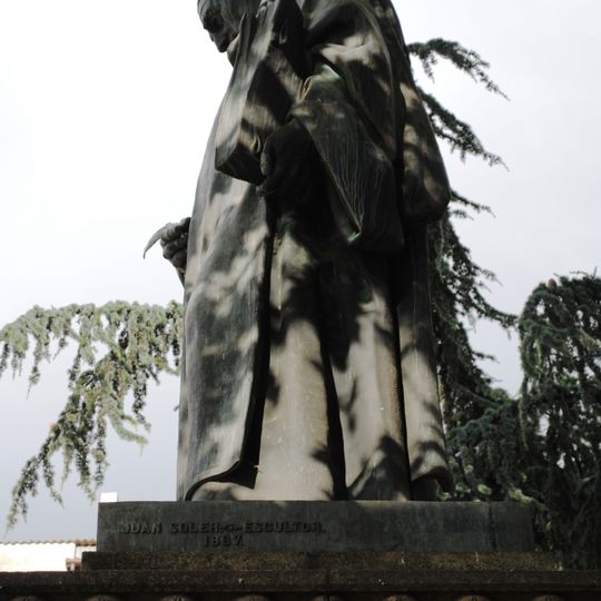 Monumento a Benito Jerónimo Feijóo