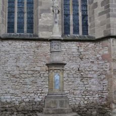 Kamenný kříž u kostela sv. Mořice