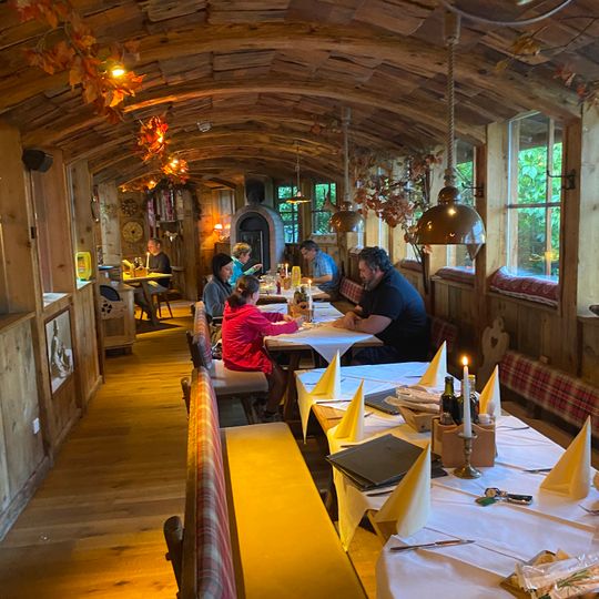 Pizzeria Ristorante Helmhotel