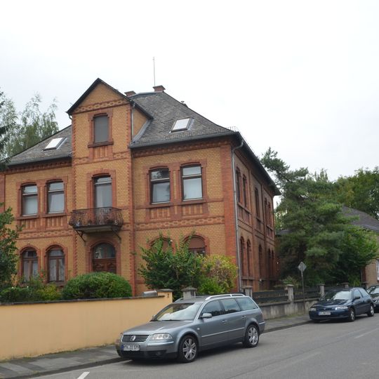 Taunusstraße 2