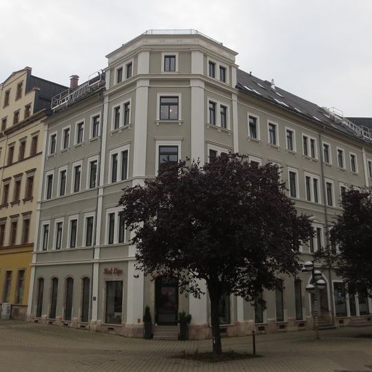 Mietshaus in geschlossener Bebauung, in Ecklage Brühl 36