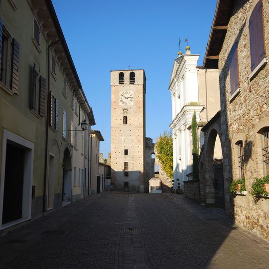 Castello di Castellaro Lagusello