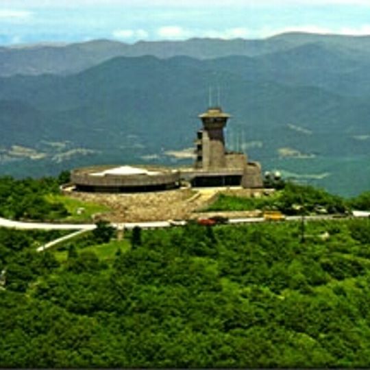 Brasstown Bald