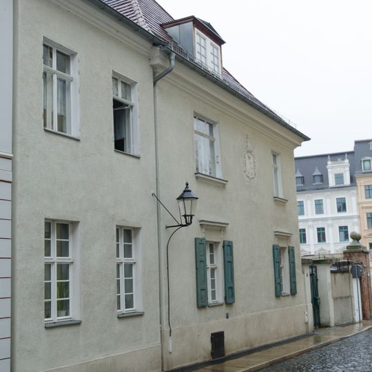 Wohnhaus in geschlossener Bebauung, zwei Hofgebäude und Gartenpavillon aus Eisen Kränzelstraße 35