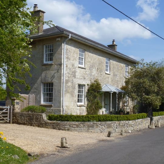 Court Farmhouse And Gates