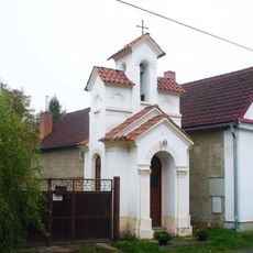 Kaplička v Hostěnicích u Brozan