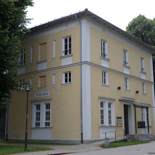 Bahnhofstraße 5