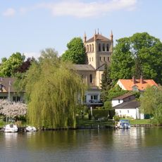 Kerk aan de Stölpchensee