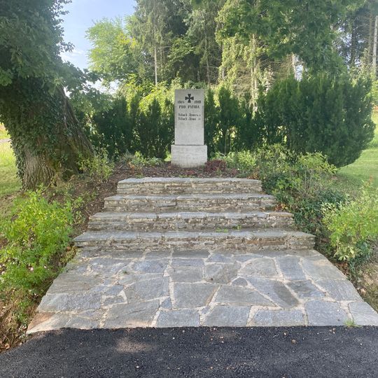 Kriegerdenkmal beim Friedhof Großbachselten