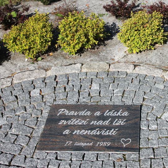 Pamětní deska k 30. výročí Listopadu 1989