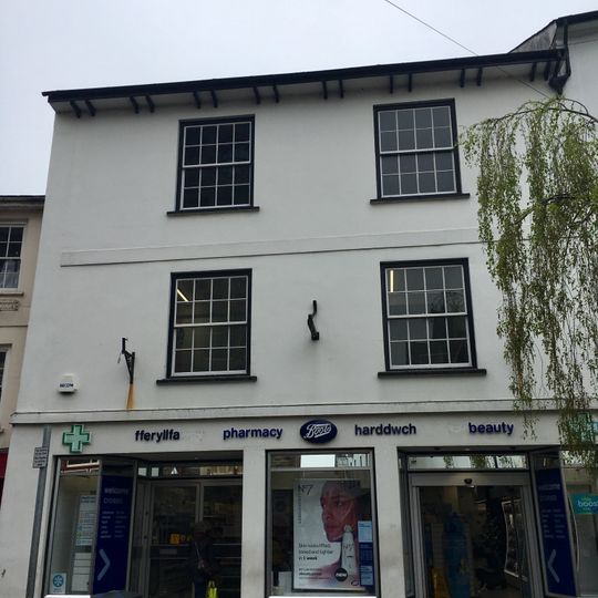 3,Cross Street, Abergavenny