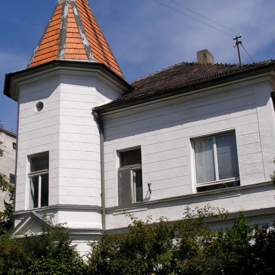 Vila a záhrada, záhrada