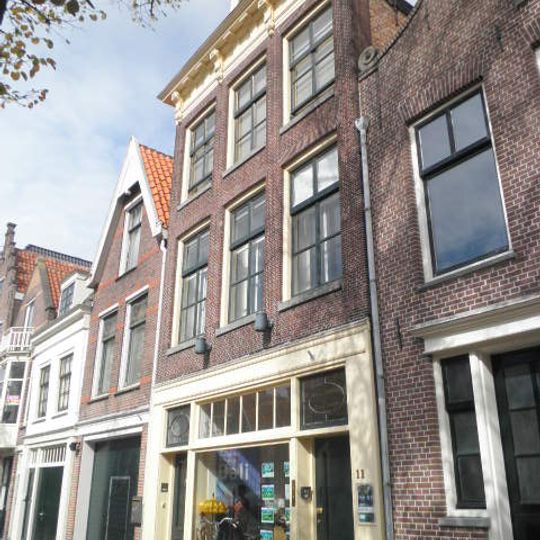 Pand met dorische lijstgevel