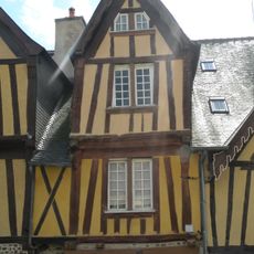Maison, 15 place du Marchix, Fougères