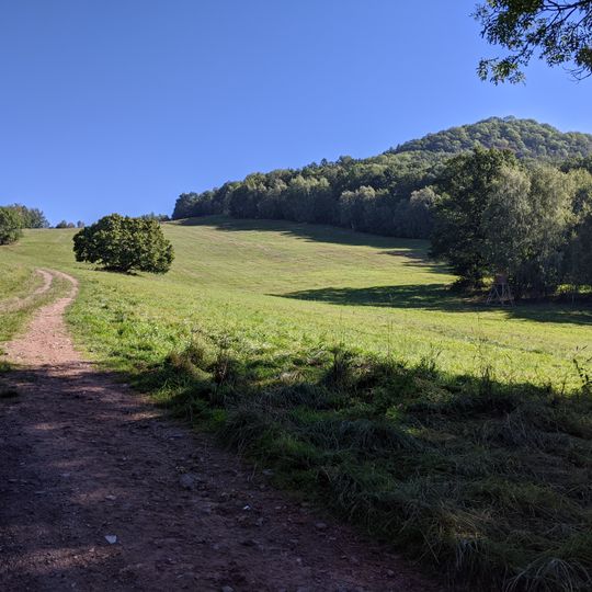 Bohyňská lada, Chmelník, Lotarův vrch