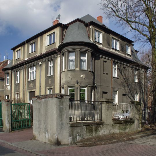 Willa przy ul. Stanisława Olejniczaka 4 w Bytomiu