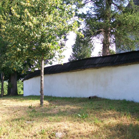 Kostol r. k. sv. Juraja, múr hradbový