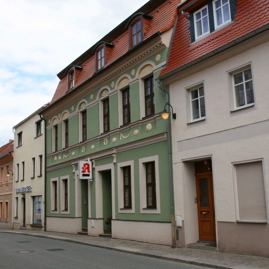 Wohnhaus in geschlossener Bebauung Görlitzer Straße 4