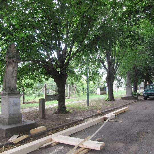 Sochy šesti kapucínů