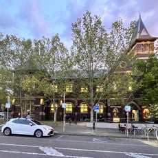 Kathleen Syme Library and Community Centre