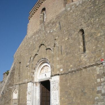 Abruzzo: natur, fjellandsbyer, italienske historiske steder