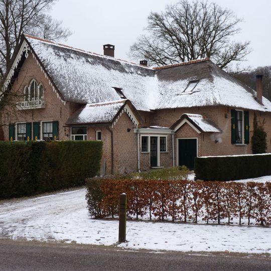 Kerklaan 2 te Rozendaal, e.a.