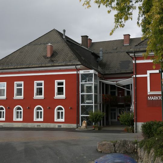 Rathaus/Gemeindeamt, ehem. Gasthaus Hochhuber