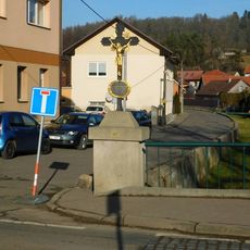 Kříž v Pražské ulici v Mnichovicích