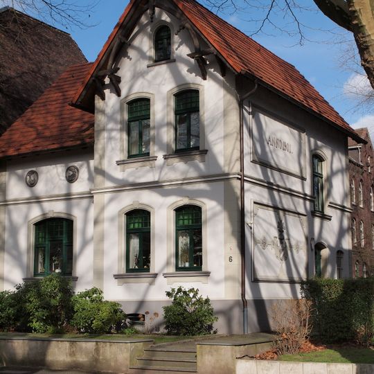 Wohngebäude Kaiserstraße 6