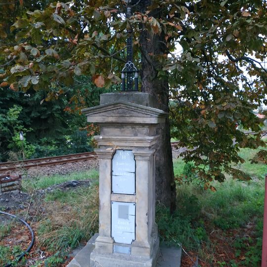 Kříž u železničního přejezdu v Dolním Podluží