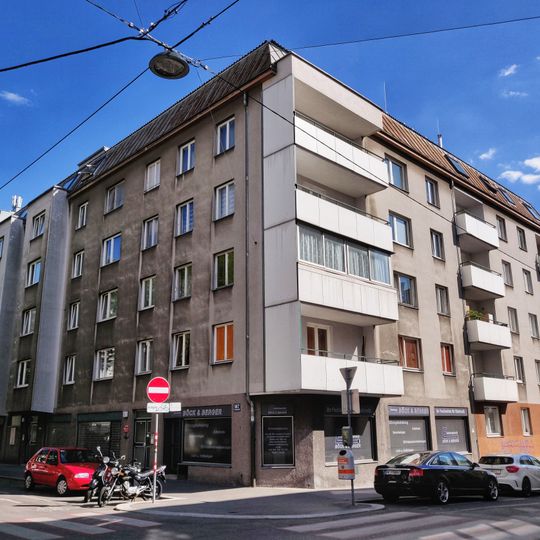 Gemeindebau Goldschlagstraße 107