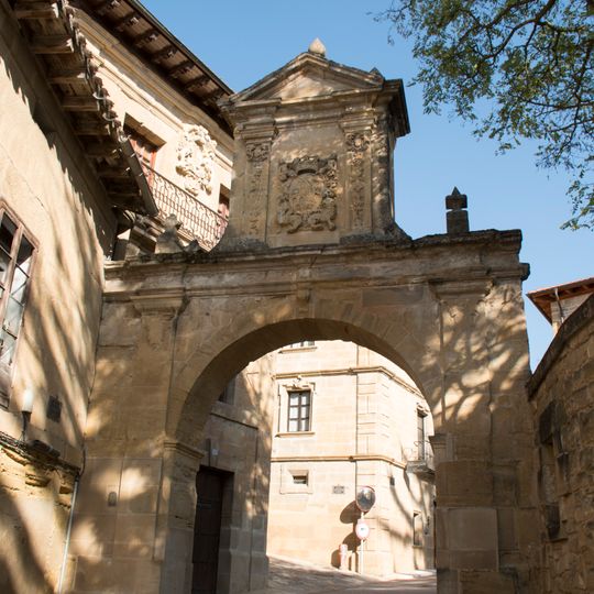 Arco De Larrazuria