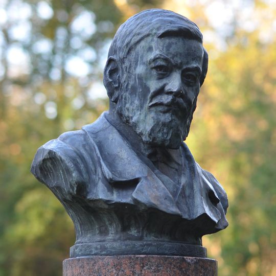Бюст выдающегося русского ученого И.М. Сеченова