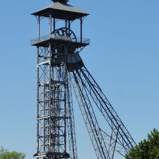 Chevalement du puits n° 3 bis de la fosse n° 3 - 3 bis des mines de Lens