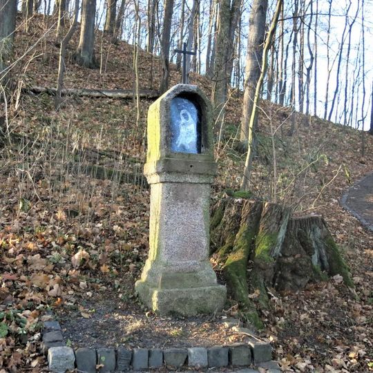 Kaplička VI. zastavení křížové cesty na Křížovém vrchu u Frýdlantu