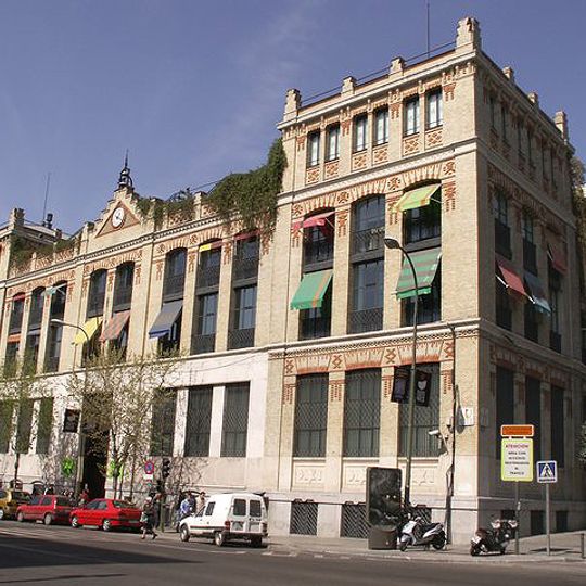 La Casa Encendida building