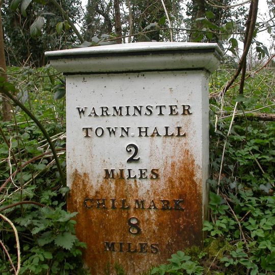 Milepost, 200m S of A303 jct