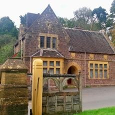 Knightshayes Lodge And Gate Piers And Quadrant Walls