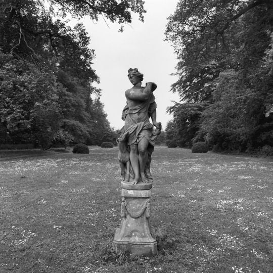 Beeld van diana in het zuidelijke parkdeel