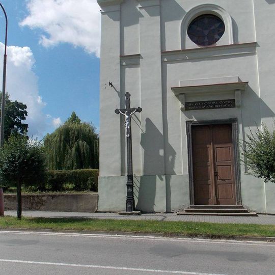 Kříž u kostela svatého Jana Křtitele ve Vodňanech