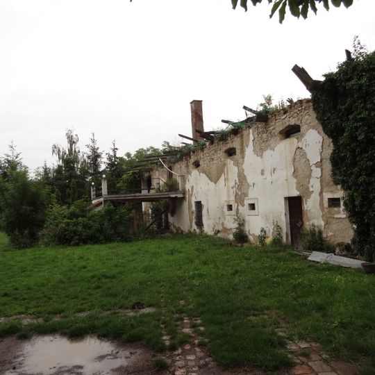 Tvrziště u čp. 36 a 55