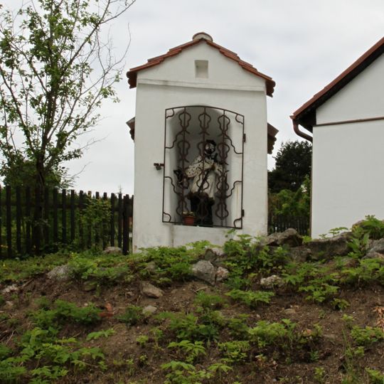 Kaplička na západním okraji Klení